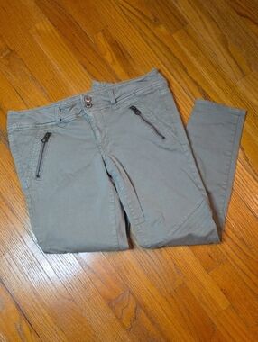 American Eagle Outfitters Skinny Crop Stretch Size 6 Army Green Pants